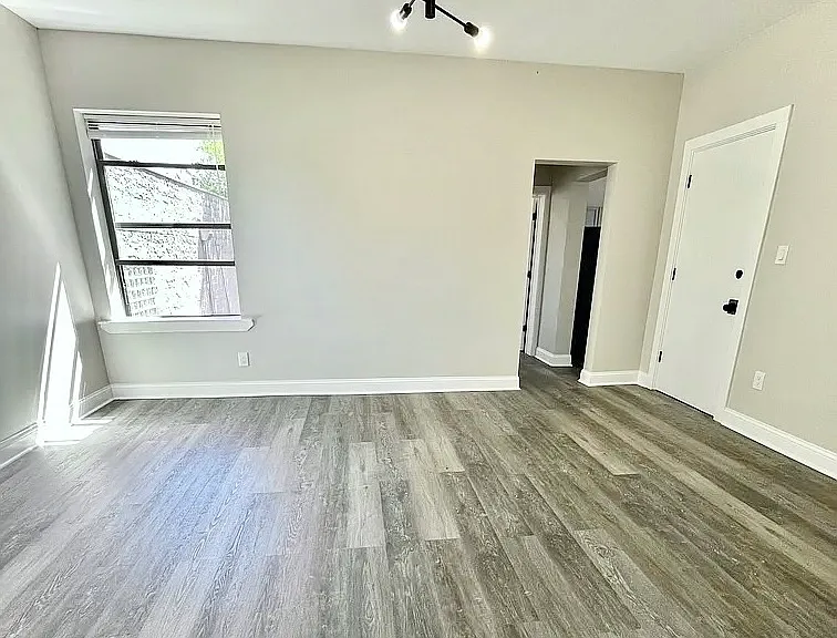 4918 S Vincennes Ave #1R — Photo 5