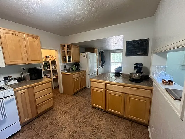 116 Brewster Ln — Photo 14