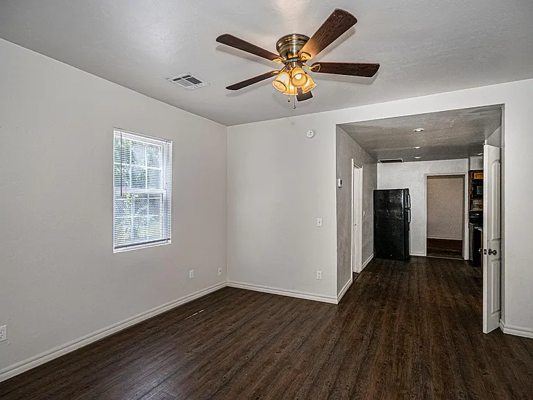 521 Park Pl — Photo 8