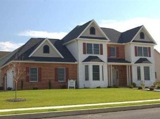 219 Overfield Dr, Carlisle, PA