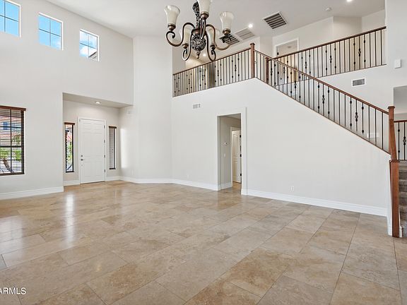 4th image of 2243 W SPUR Drive