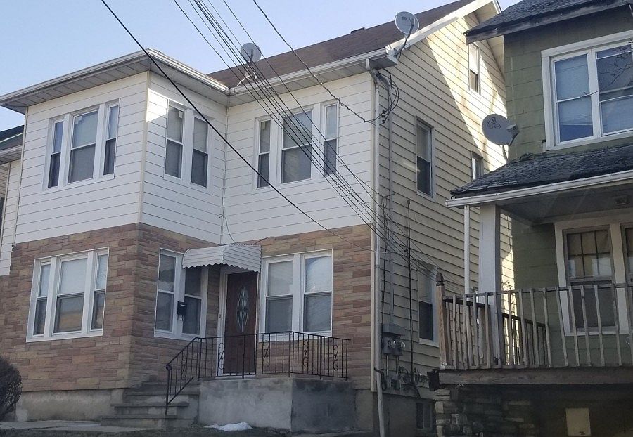 2nd image of 18 Chestnut Ave