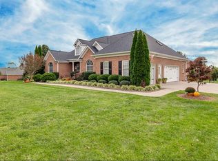 7481 Craigberry Ct, Rural Hall, NC 27045