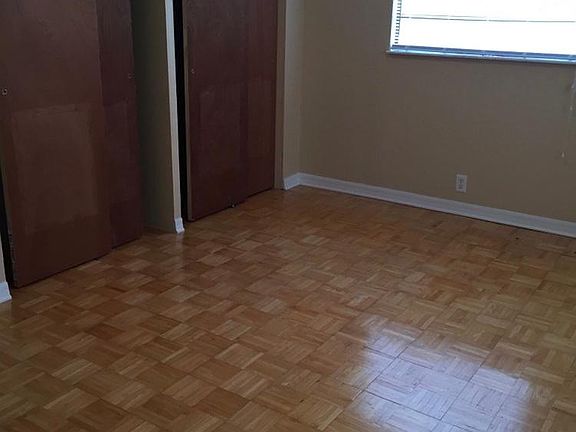 4th image of 4948 SE Isabelita Ave APT 1