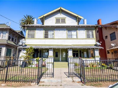 2201 Cambridge St, Los Angeles, CA, 90006
