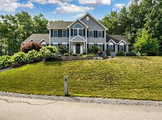 31 Post Rd, Hooksett, NH 03106