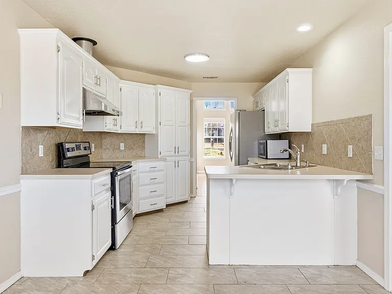 7100 Millennium Dr — Photo 13