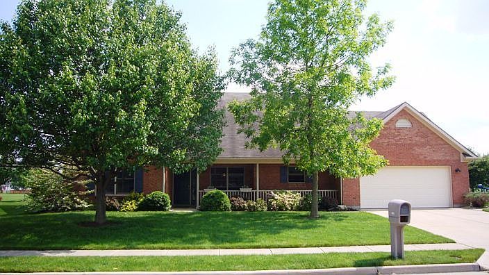 1st image of 2590 Renwick Way