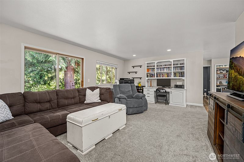 5th image of 5984 Sunshine Drive