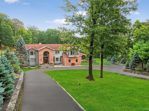 22 Skahen Drive, Tomkins Cove, NY 10986