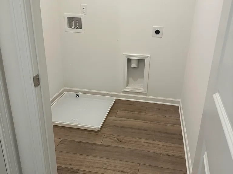 240 Vision St — Photo 11