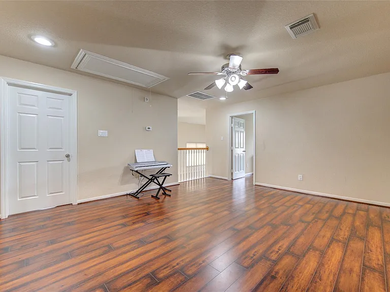 1243 Glenwood Canyon Ln — Photo 34
