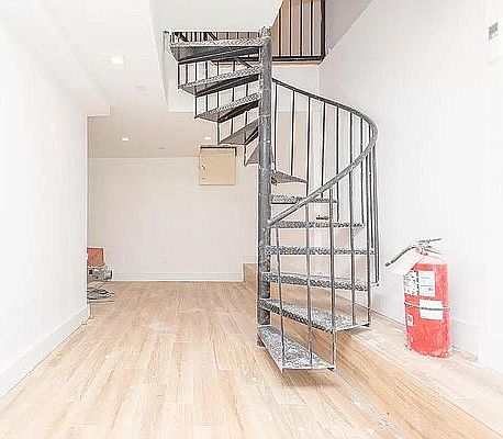 3rd image of 1076 Putnam Ave #1F