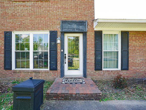 4th image of 1431 Greenleaf Ct