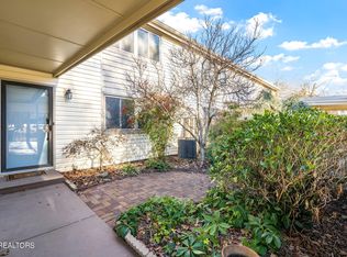 36 Brookside Dr, Oak Ridge, TN 37830