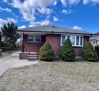 8230 252nd Street, Jamaica, NY, 11426