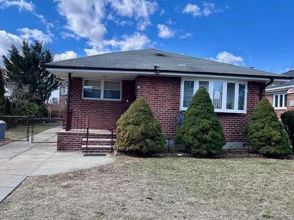 8230 252nd Street, Bellerose, NY 11426