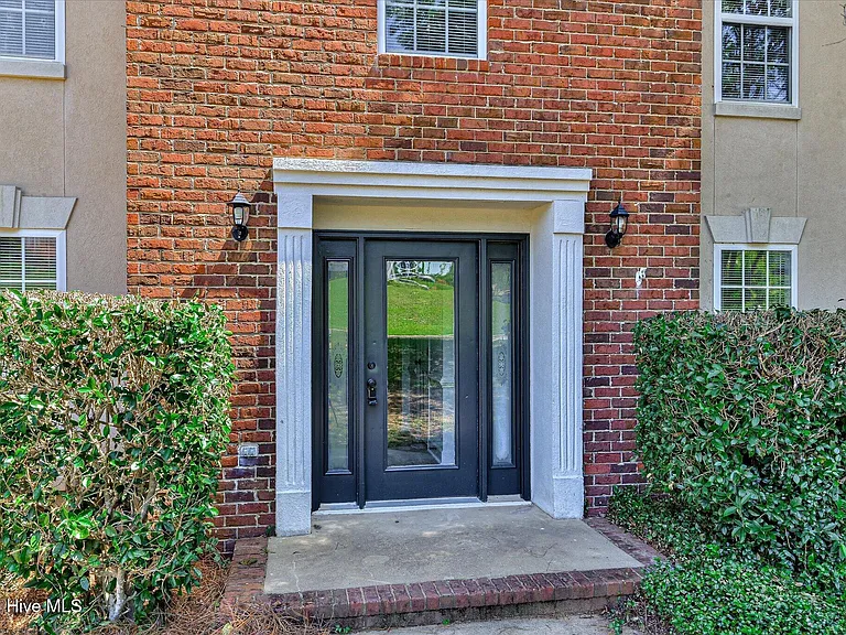 4688 Perry Mill Cir — Photo 4