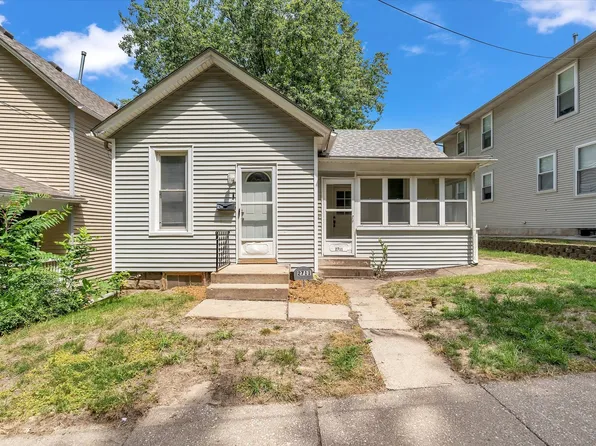 2711 9th Ave, Rock Island, IL 61201