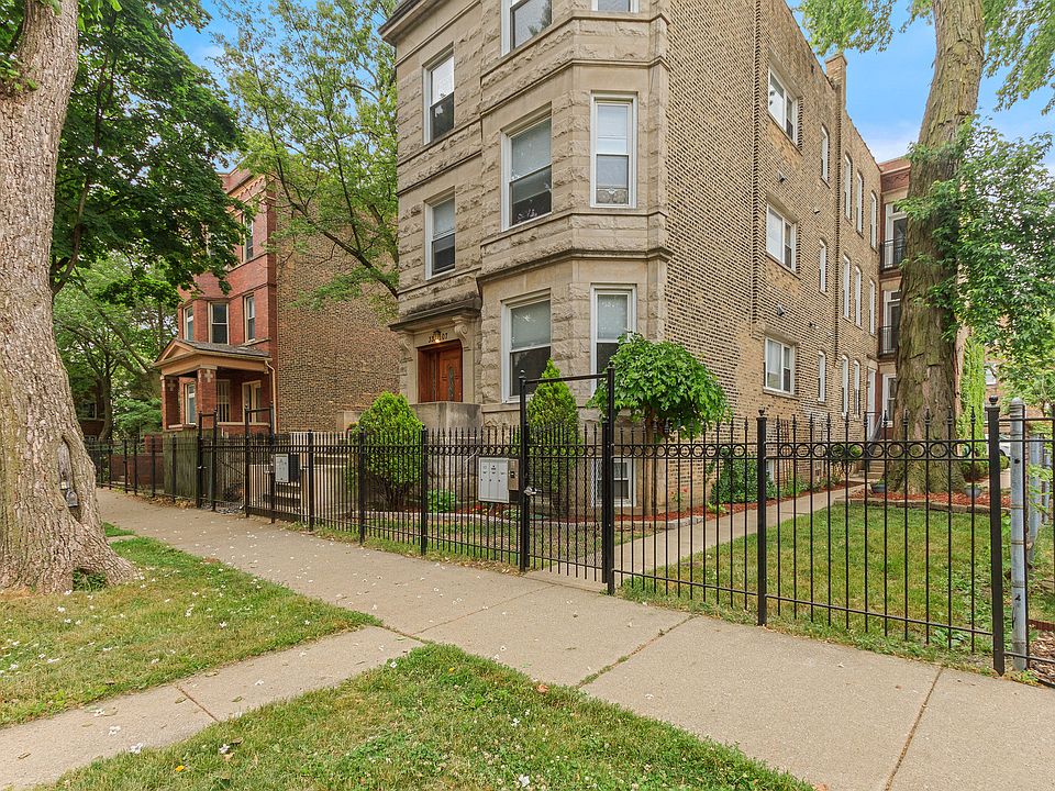 1st image of 3309 W Dickens Ave APT A