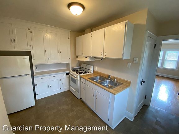 4th image of 1255 St Clair Ave