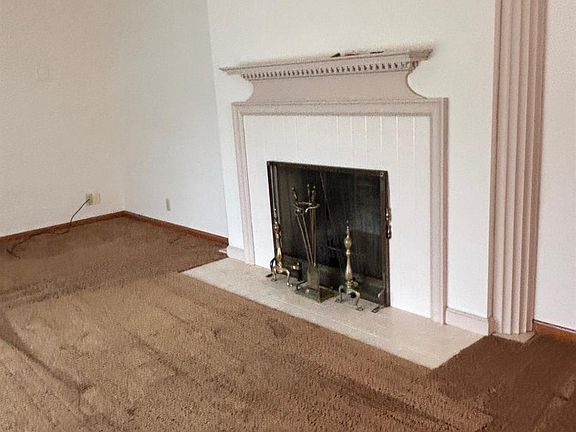 5th image of 30 Warren St
