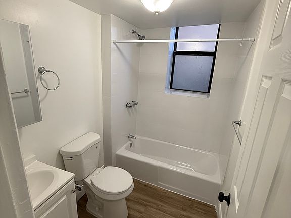 4th image of 211 Glenwood Ave