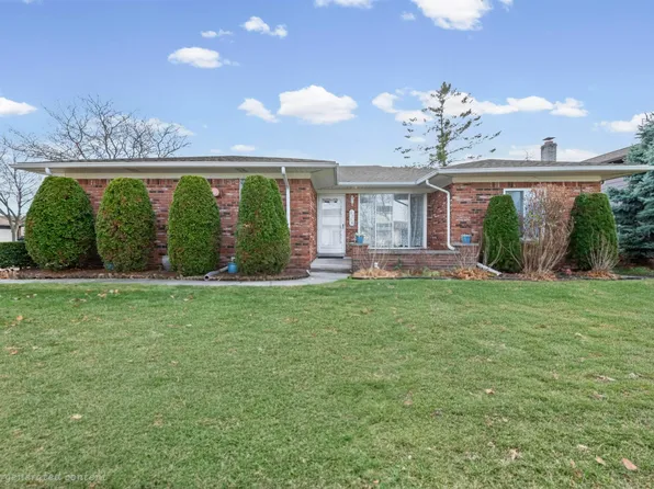 4786 Lucerne Dr, Sterling Heights, MI 48310