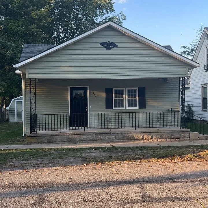105 Main St