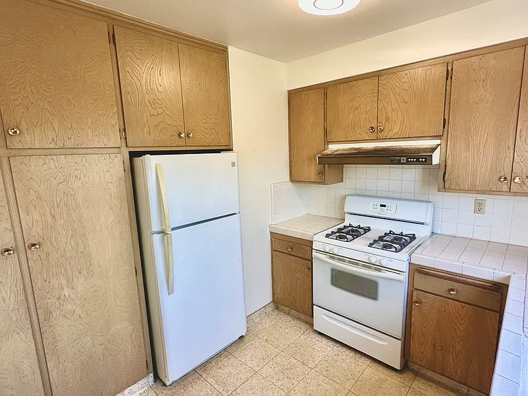 606 N Juanita Ave #BACK INLAW — Photo 3