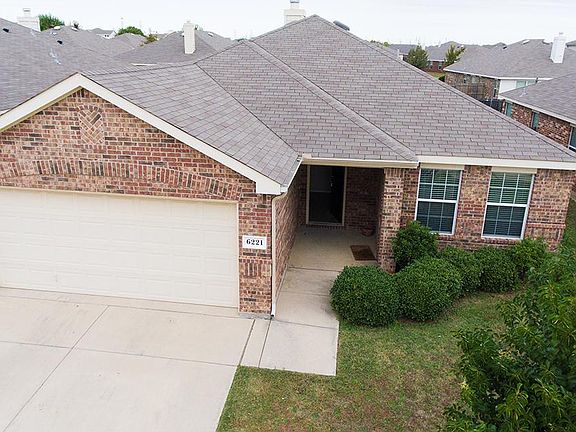 3rd image of 6221 Chalk Hollow Dr
