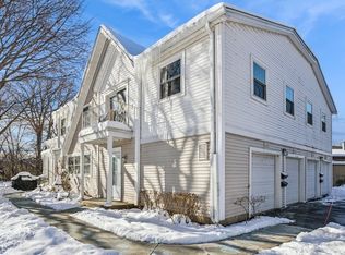 1142 Inverrary Ln #D-86, Deerfield, IL 60015