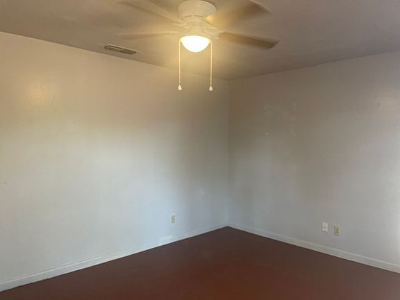 4th image of 5325 Laguna Dr
