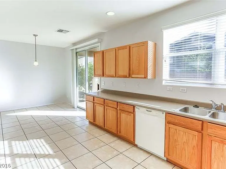 8936 Partridge Hill St — Photo 17