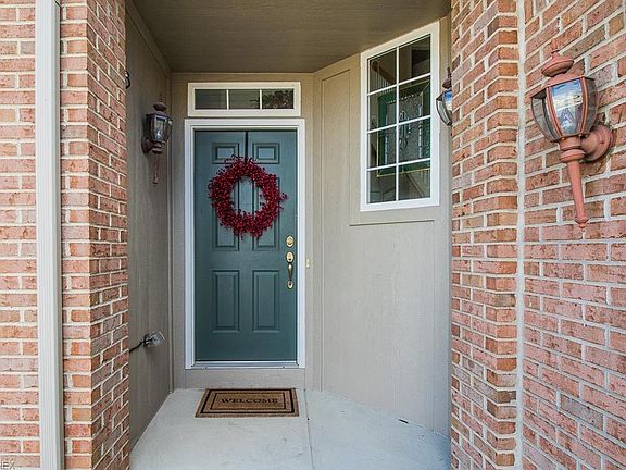 3rd image of 7720 Woodstar Ln #59