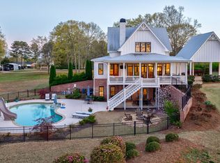 1372 Ridgeway Rd, Bogart, GA 30622