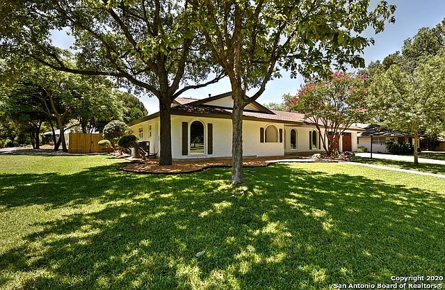 1st image of 530 Golfcrest Dr