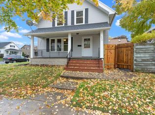 738 S 19th St, Manitowoc, WI 54220