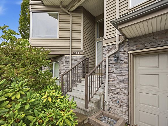 3rd image of 1215 Lansdowne Dr #411