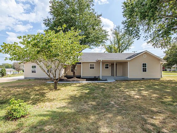 2nd image of 635 Harbert Dr
