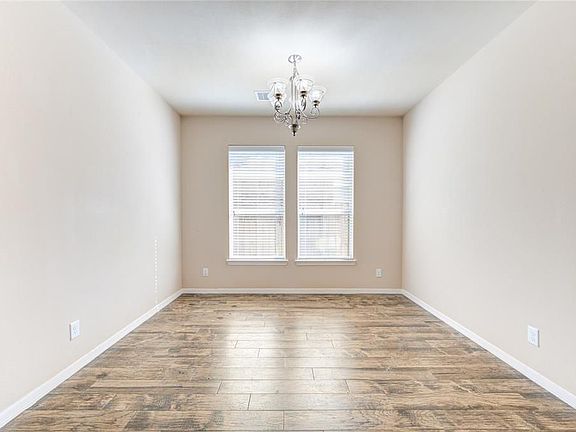 4th image of 27015 Coquina Dr