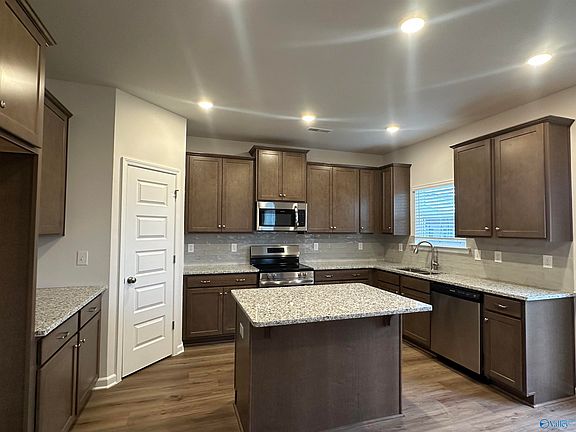 5th image of 7325 Pine Run Ln SE
