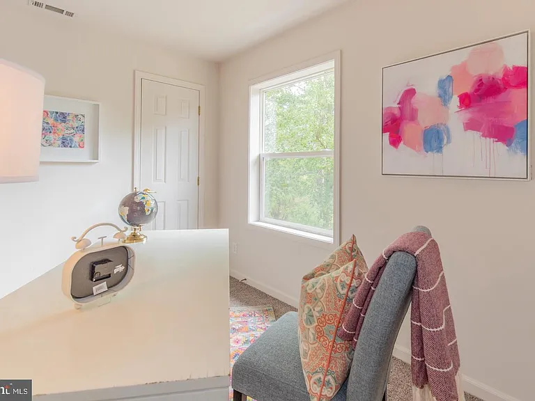 2024 Evansdale Dr — Photo 22