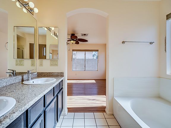 4th image of 4817 W Kerry Ln