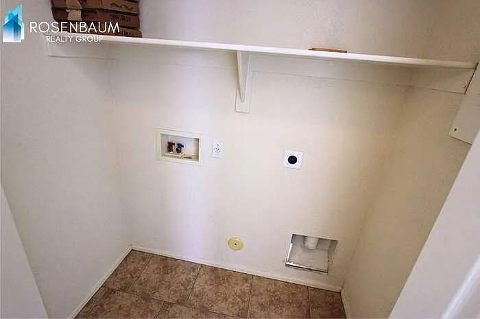 12412 W Montebello Ave — Photo 9