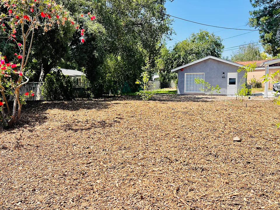 823 N Pasadena Ave