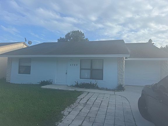 2nd image of 5790 Ithaca Circle E