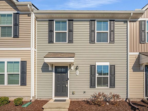 3rd image of 2935 Winterberry Dr #43