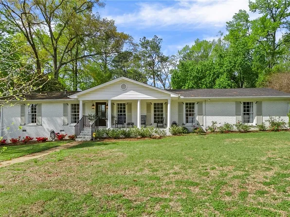 1612 Woodridge Rd, Tuscaloosa, AL 35406