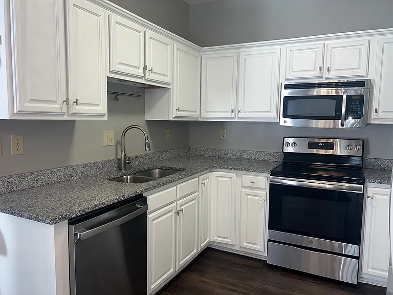 1625 Nicholasville Rd #604 — Photo 3